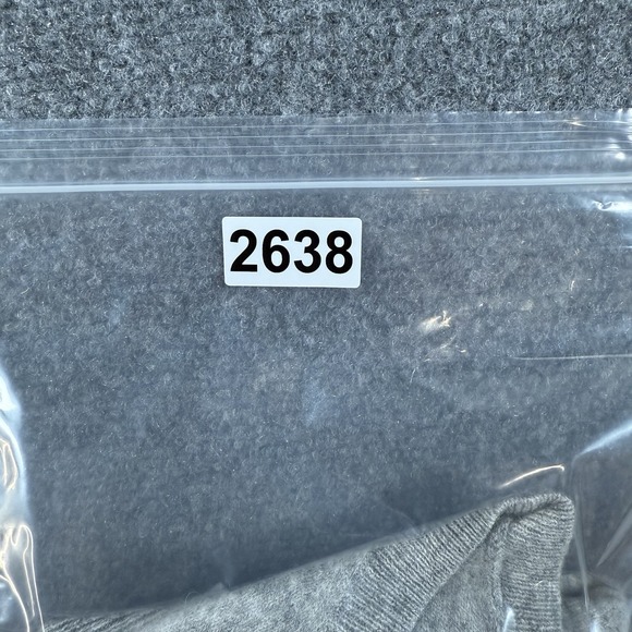 Uniqlo Sweater Womens Medium Gray 100% Cashmere Pullover Long Sleeve - Picture 8 of 8